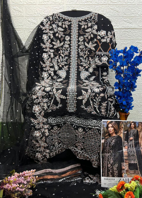 Buy Branded Pakistani Suits Online In India - Image 7